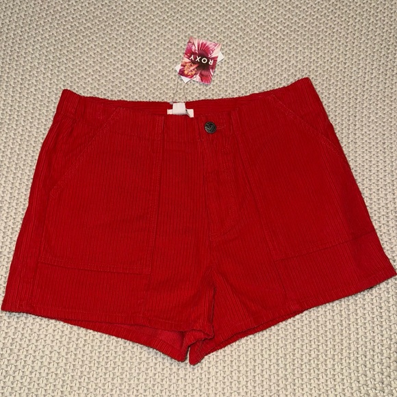 NWT Roxy Women's Red Corduroy Shorts Size 29 - Picture 1 of 3